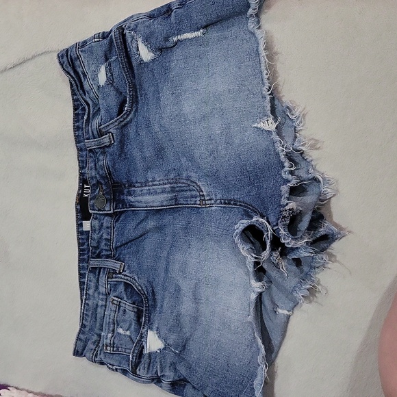 Kut From The Kloth Shorts - Picture 3 of 15